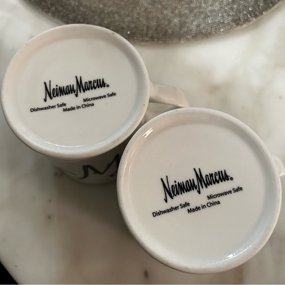 2 Neiman Marcus W Monogram Coffee Mug Set of 2 NWOT - Picture 5 of 6